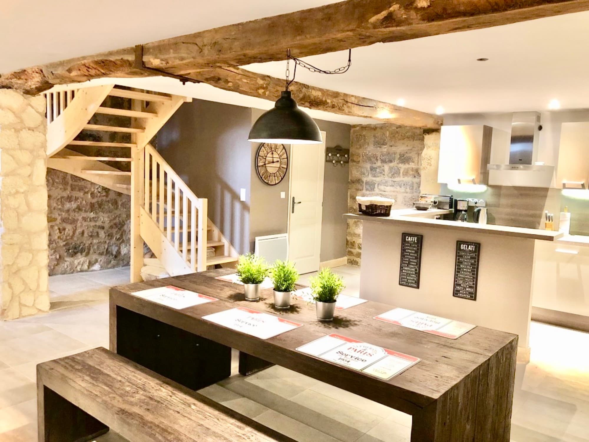 APPARTEMENT REMPARTS